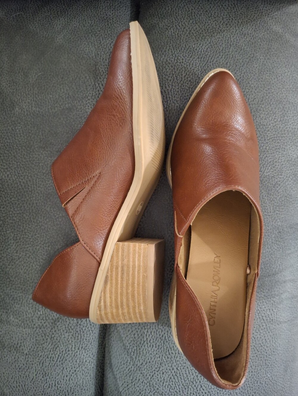 ❌️MARKDOWN!! Cynthia Rowley Faux Leather "Eddie" Low-Cut Booties  Cognac Brown